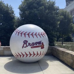 Giant Braves Baseball
