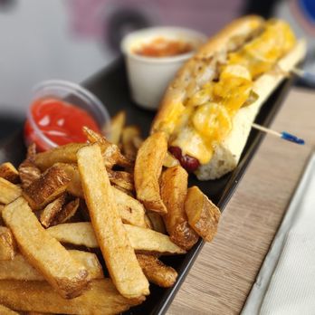 50s Burgers - Chilli Dog - Burgers Near Me - Richmond, British Columbia