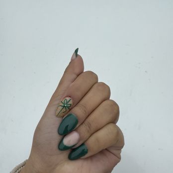 Nail Club - My wonderful and beautiful Christmas nails that Pauline did for me - Nail Salons Near Me - Silver Spring, Maryland