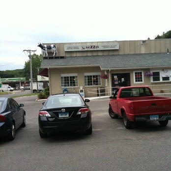 Rozzi's - Outside - American Near Me - Thomaston, Connecticut
