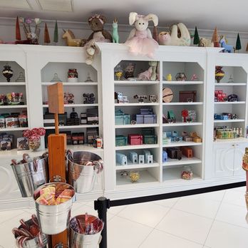 Miss Tillys Lollipops - Ice Cream & Frozen Yogurt Near Me - Ocala, Florida