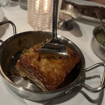 Abe & Louie's - Steakhouses Near Me - Boston, Massachusetts