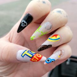 Dz Nailz Tho
