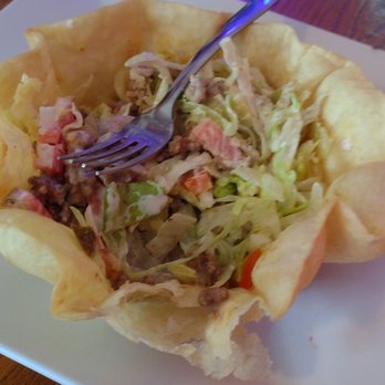 3 Reinas Taqueria - Taco Salad with ground beef - Mexican Near Me - Elberton, Georgia 3 Reinas Taqueria - Taco Salad with ground beef - Mexican Near Me - Elberton, Georgia