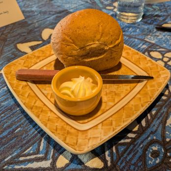 Mama's Fish House - Popy seed bread - Seafood Near Me - Paia, Hawaii Mama's Fish House - Popy seed bread - Seafood Near Me - Paia, Hawaii