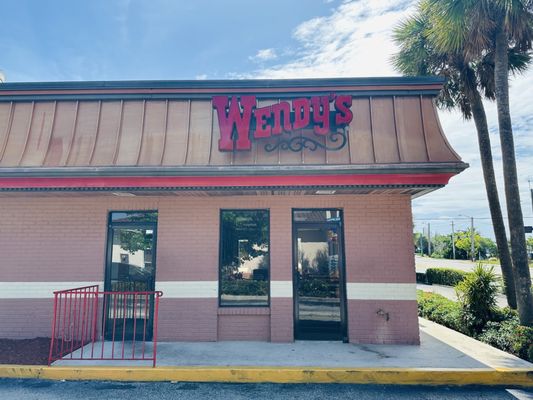 Wendy's by null