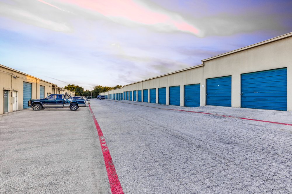 DHP SPACE CENTER Updated June 2024 13 Photos 7121 W Vickery Blvd