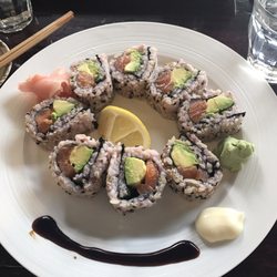 WA Japanese Restaurant Cafe - Salmon and avocado roll