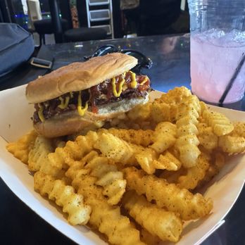 Beer Zombies Boulder City - Smash burger - Beer Bar Near Me - Boulder City, Nevada