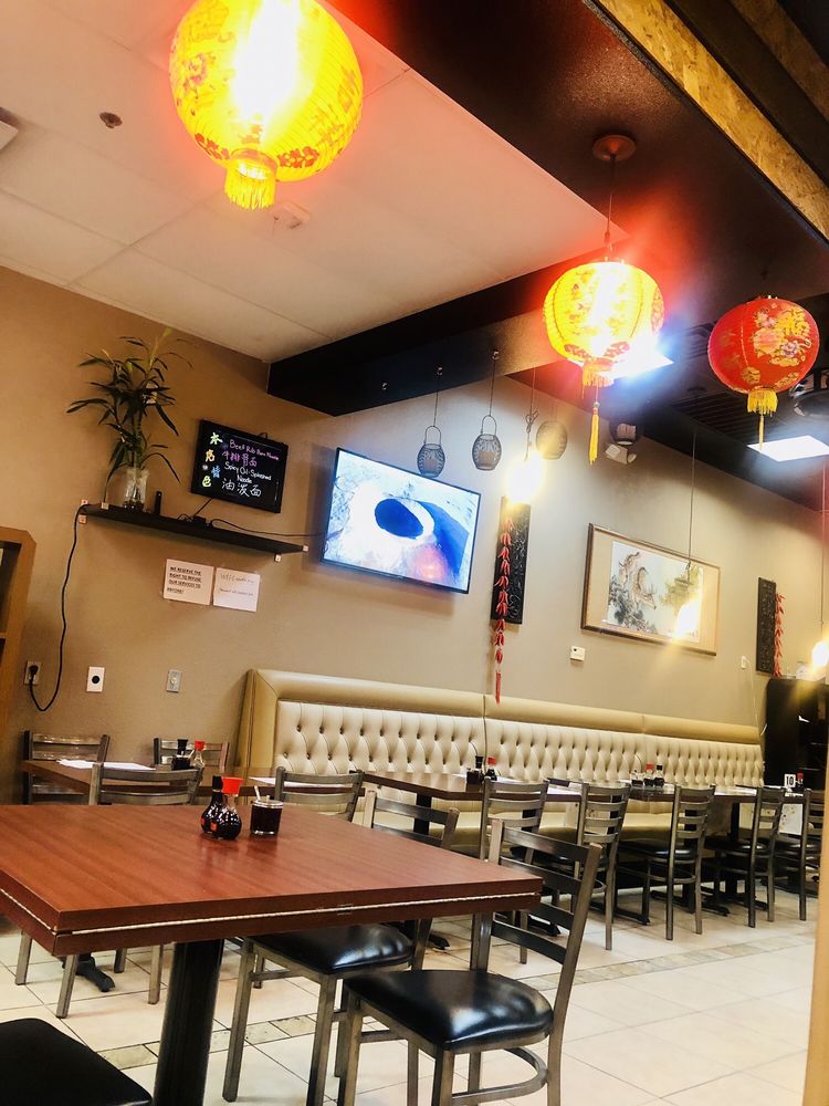 Noodle King - Photo 2