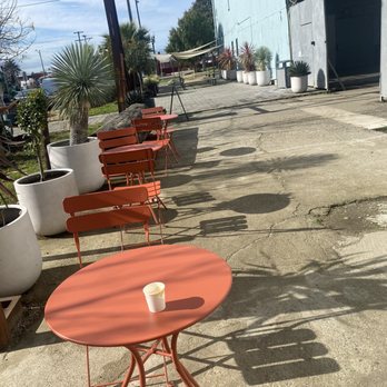 Proyecto Diaz Coffee - Lots of seating outside. - Coffee & Tea Near Me - Oakland, California