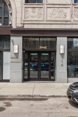 Briggs Houze by null