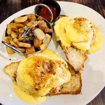 Jam - Up North Benny, Lobster  Cake  over a grilled croissants ! It will block your socks  off! - Breakfast & Brunch Near Me - Massapequa Park, New York