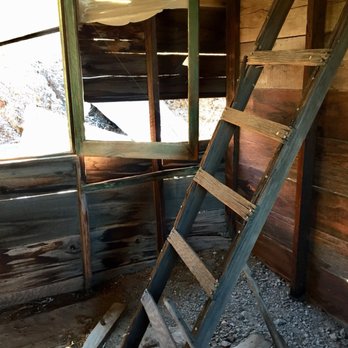 Ashford Canyon Trail - Old bunk house - Hiking Near Me - Death Valley, California Ashford Canyon Trail - Old bunk house - Hiking Near Me - Death Valley, California