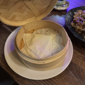 O & C China Bistro - Wine Bars Near Me - Sebastopol, California