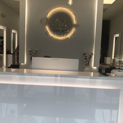 Ma Dame Salon - Front counter