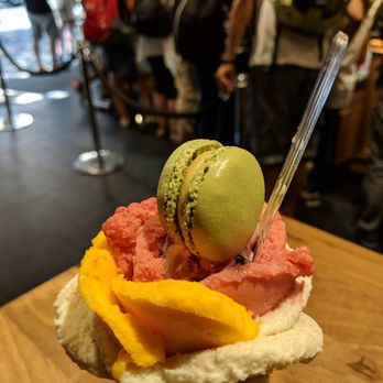 Amorino - Ice Cream & Frozen Yogurt Near Me - Paris, 75 Amorino - Ice Cream & Frozen Yogurt Near Me - Paris, 75