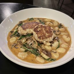 Crab Cakes & Gnocchi with Lobster Cream Sauce - The Gnocchi blew away the Crab Cakes Crab Cakes & Gnocchi with Lobster Cream Sauce - The Gnocchi blew away the Crab Cakes