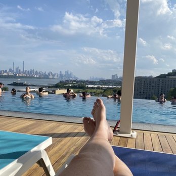 SoJo Spa Club - Infinity pool - Saunas Near Me - Edgewater, New Jersey SoJo Spa Club - Infinity pool - Saunas Near Me - Edgewater, New Jersey