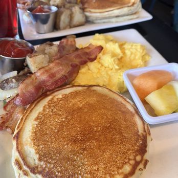 Annie's Paramount Steak House - Steakhouses Near Me - Washington, DC, District of Columbia Annie's Paramount Steak House - Steakhouses Near Me - Washington, DC, District of Columbia