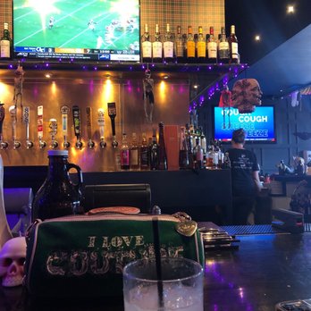 Morrison - Bar area - Gastropubs Near Me - Los Angeles, California