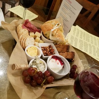 Prairie State Winery - Our absolutely delicious Nosh plate - Wineries Near Me - Genoa, Illinois