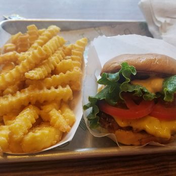 Shake Shack Glendale - Shack burger and fries - Burgers Near Me - Glendale, California Shake Shack Glendale - Shack burger and fries - Burgers Near Me - Glendale, California