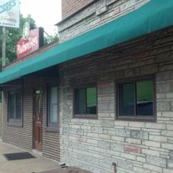 Gregg's Bar & Grill - Gregg's entrance on Broadway