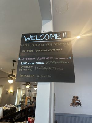 Le's Baguette Banh Mi Cafe by null