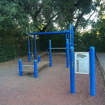 Hillview Park - Parks Near Me - Los Altos, California
