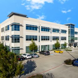 Minivasive Pain & Orthopedics-Greenhouse - Building Exterior