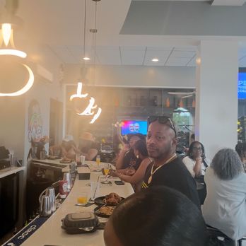 Buffalo Kitchen Club - Full house on a Sunday Brunch! - Sports Bars Near Me - Buffalo, New York