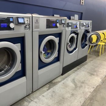Breeze Better Laundry - Small and bigger machines available. - Laundromat Near Me - Nampa, Idaho Breeze Better Laundry - Small and bigger machines available. - Laundromat Near Me - Nampa, Idaho