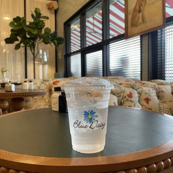 Blue Daisy Melrose - Breakfast & Brunch Near Me - Los Angeles, California Blue Daisy Melrose - Breakfast & Brunch Near Me - Los Angeles, California