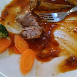 Hacienda los Caporales - El dia de hoy, entre otras opciones de guisado, pude disfrutar de costilla en salsa BBQ con verduras al vapor