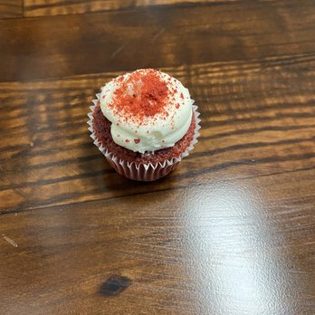 Sammy's American Grill - Red velvet cupcake - Chicken Wings Near Me - Rome, Georgia Sammy's American Grill - Red velvet cupcake - Chicken Wings Near Me - Rome, Georgia