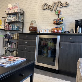 Shampoo - Snacks & drinks - Hair Salons Near Me - Caldwell, New Jersey