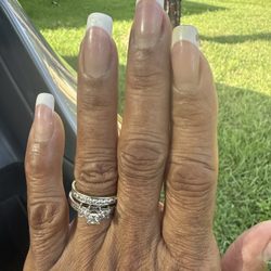 Nancy's Nails - This is my left hand my nails are pretty strong. He made the gel so thin that my right hand nails just broke like ice.