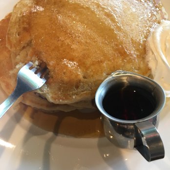 Bella's Cafe - Small Stack Chocolate Chip Pancakes - Breakfast & Brunch Near Me - New Haven, Connecticut