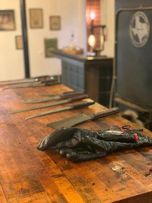 AJ's Pit Bar-B-Q by null