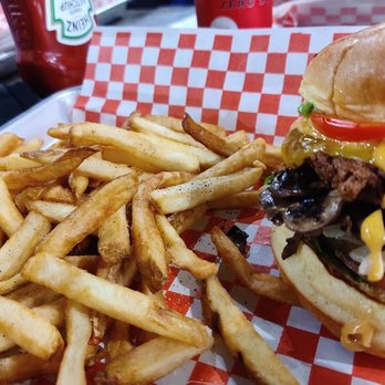 Gladiator Burger & Steaks - Burgers Near Me - Mississauga, Ontario