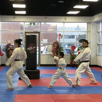 Ignite Taekwondo - Practicing our stances - Taekwondo Near Me - Markham, Ontario Ignite Taekwondo - Practicing our stances - Taekwondo Near Me - Markham, Ontario