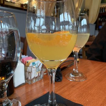 Fins Bistro - Seafood Near Me - Issaquah, Washington