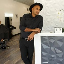 High Class Barber Salon - @meletich