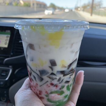 Thach Che Hien Khanh - Three color drink - Desserts Near Me - Westminster, California Thach Che Hien Khanh - Three color drink - Desserts Near Me - Westminster, California