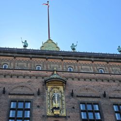 Københavns Rådhus - Bishop Absalon is the founder of Copenhagen