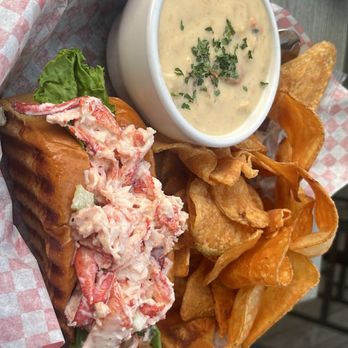The River House - Tall ship - Seafood Near Me - Portsmouth, New Hampshire
