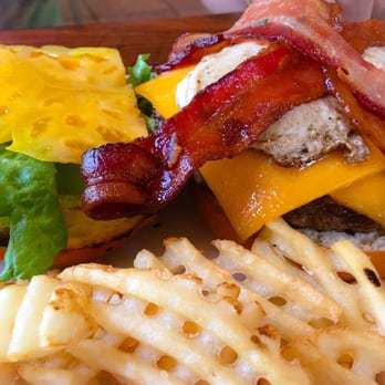 Third Street Bistro - Burger before it was put together - Mediterranean Near Me - Boca Grande, Florida