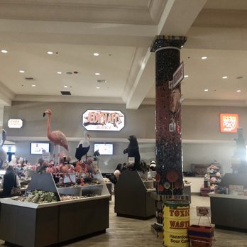 EddieWorld - Inside - Service Stations Near Me - Yermo, California