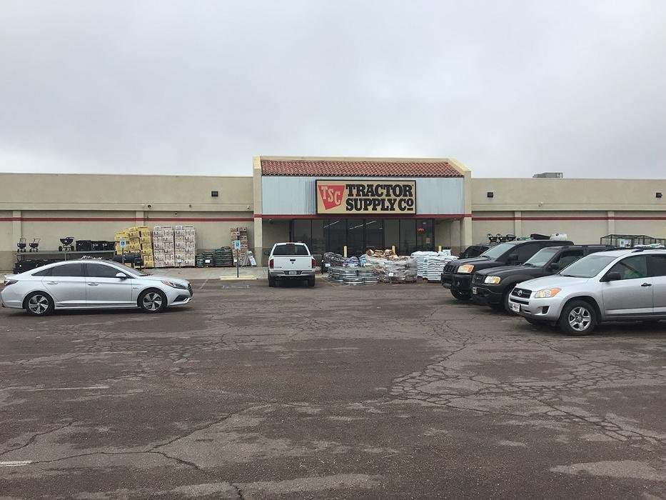 TRACTOR SUPPLY Updated April 2024 350 S Ocotillo Ave, Benson